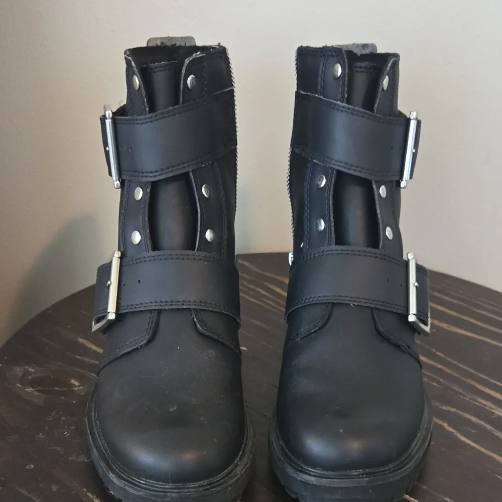 Timberland Women's Black Moto Boots with Silver Buckles - Picture 3 of 3